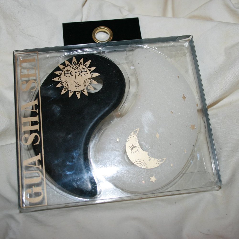 yin yang gua sha stones